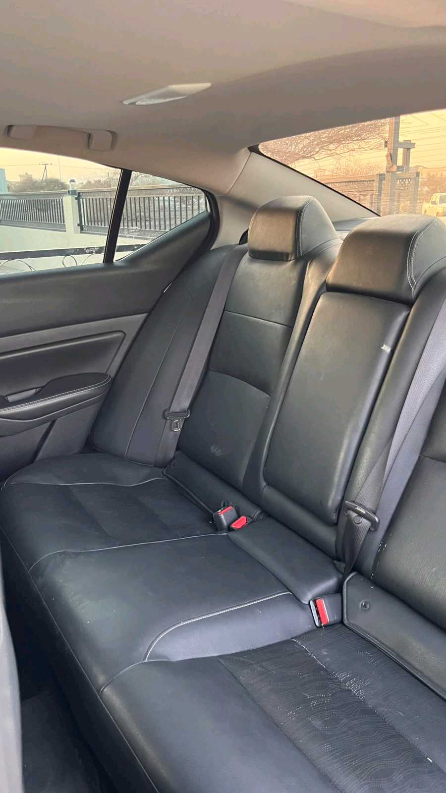 Car Image 2019 NISSAN ALTIMA Platinum 