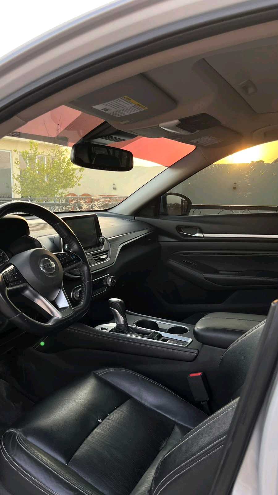 Car Image 2019 NISSAN ALTIMA Platinum 