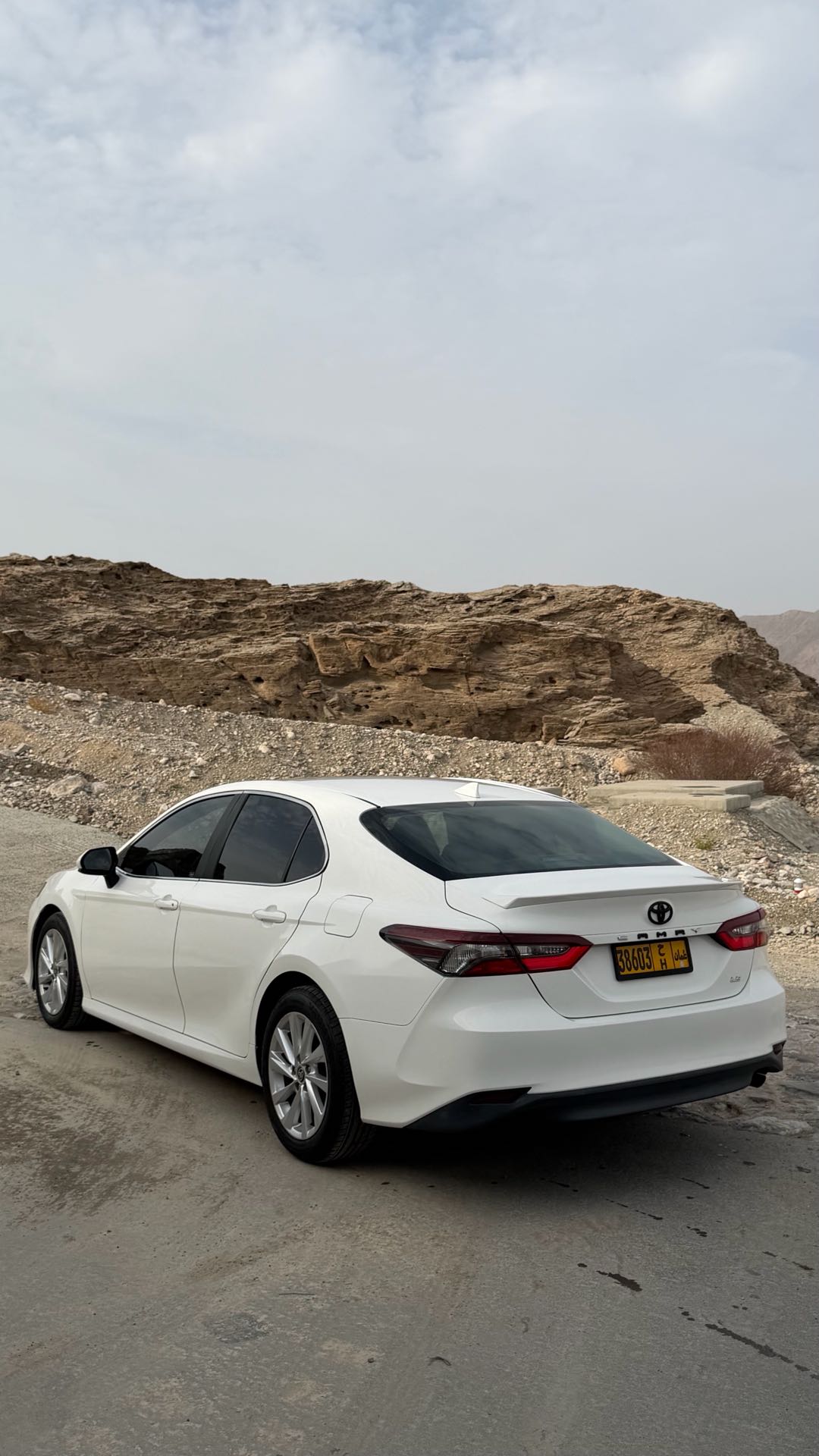 Car Image 2021 TOYOTA CAMRY LE