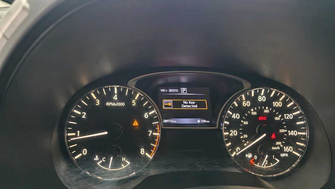 Car Image 2017 NISSAN PATHFINDER SL