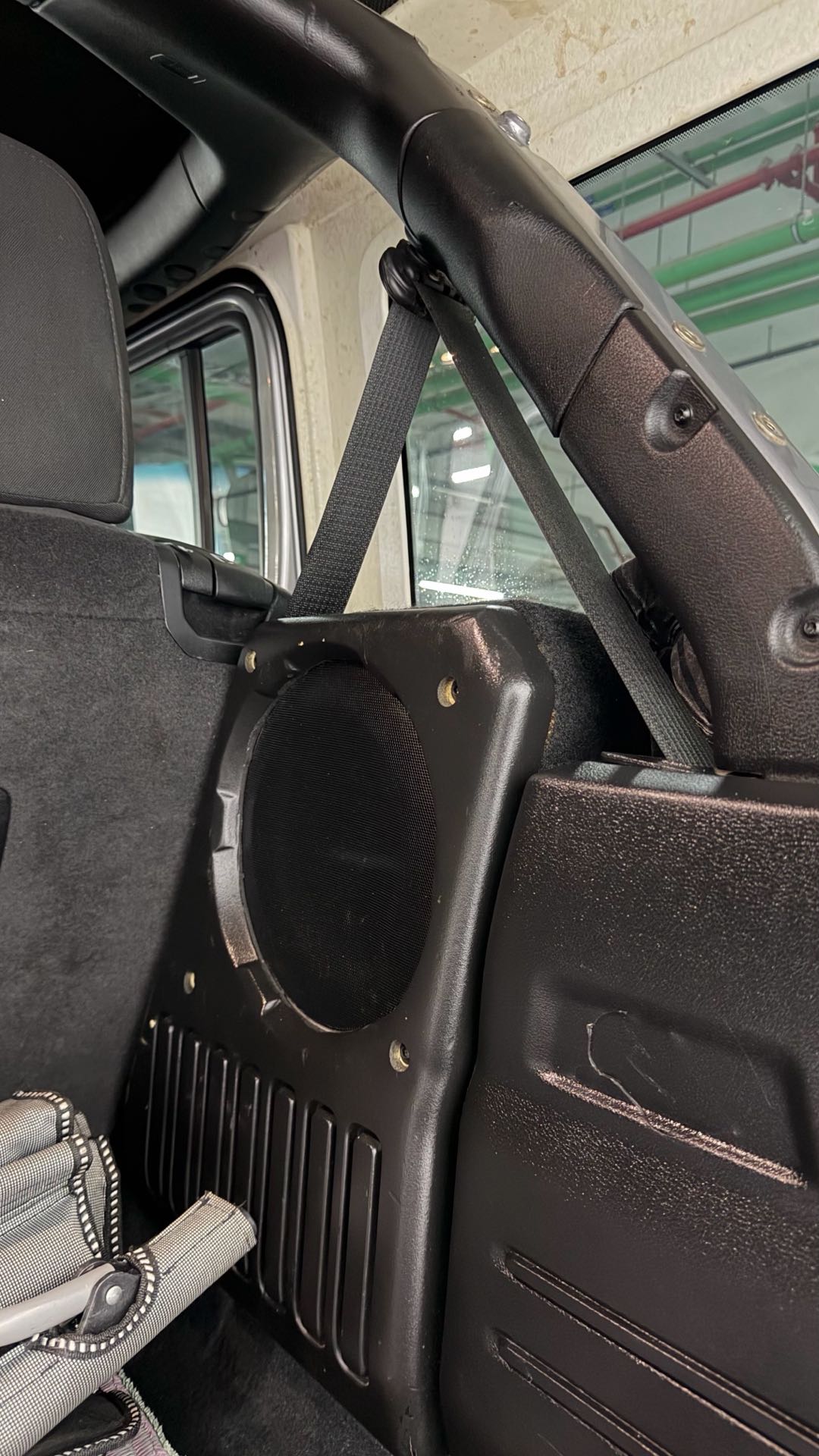 Car Image 2019 JEEP WRANGLER Sport