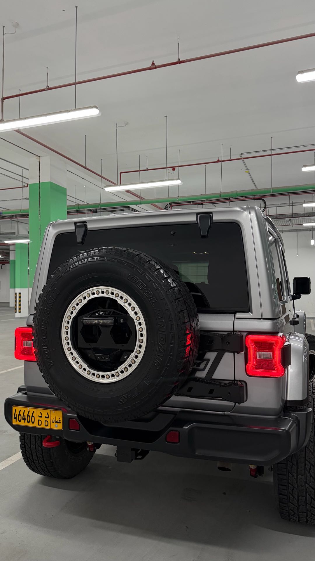 Car Image 2019 JEEP WRANGLER Sport