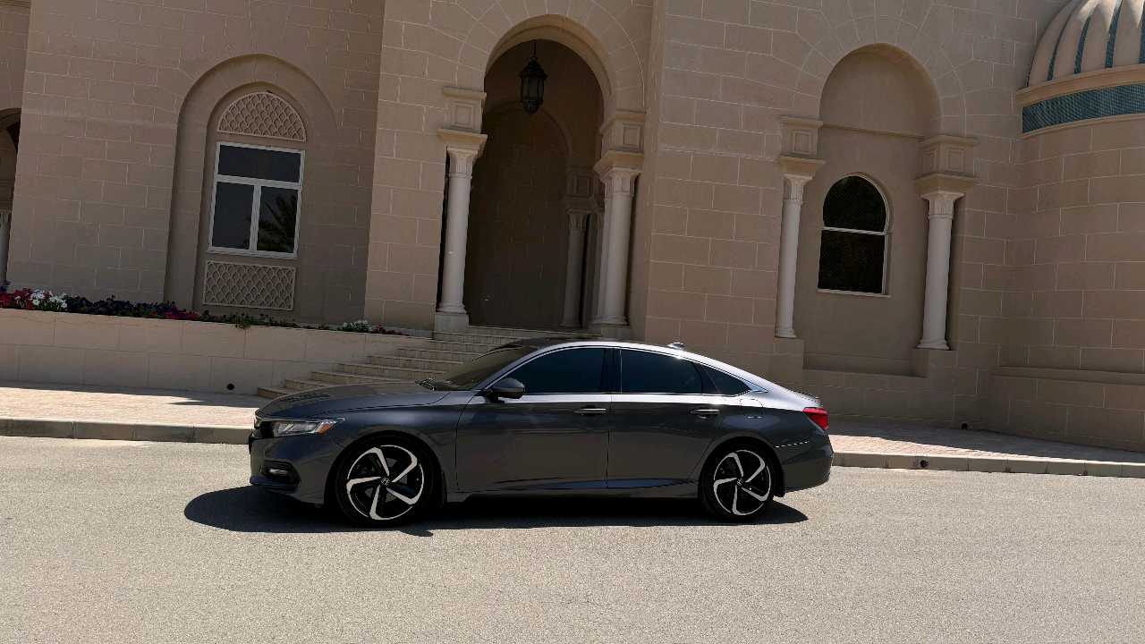 Car Image 2018 HONDA ACCORD EX