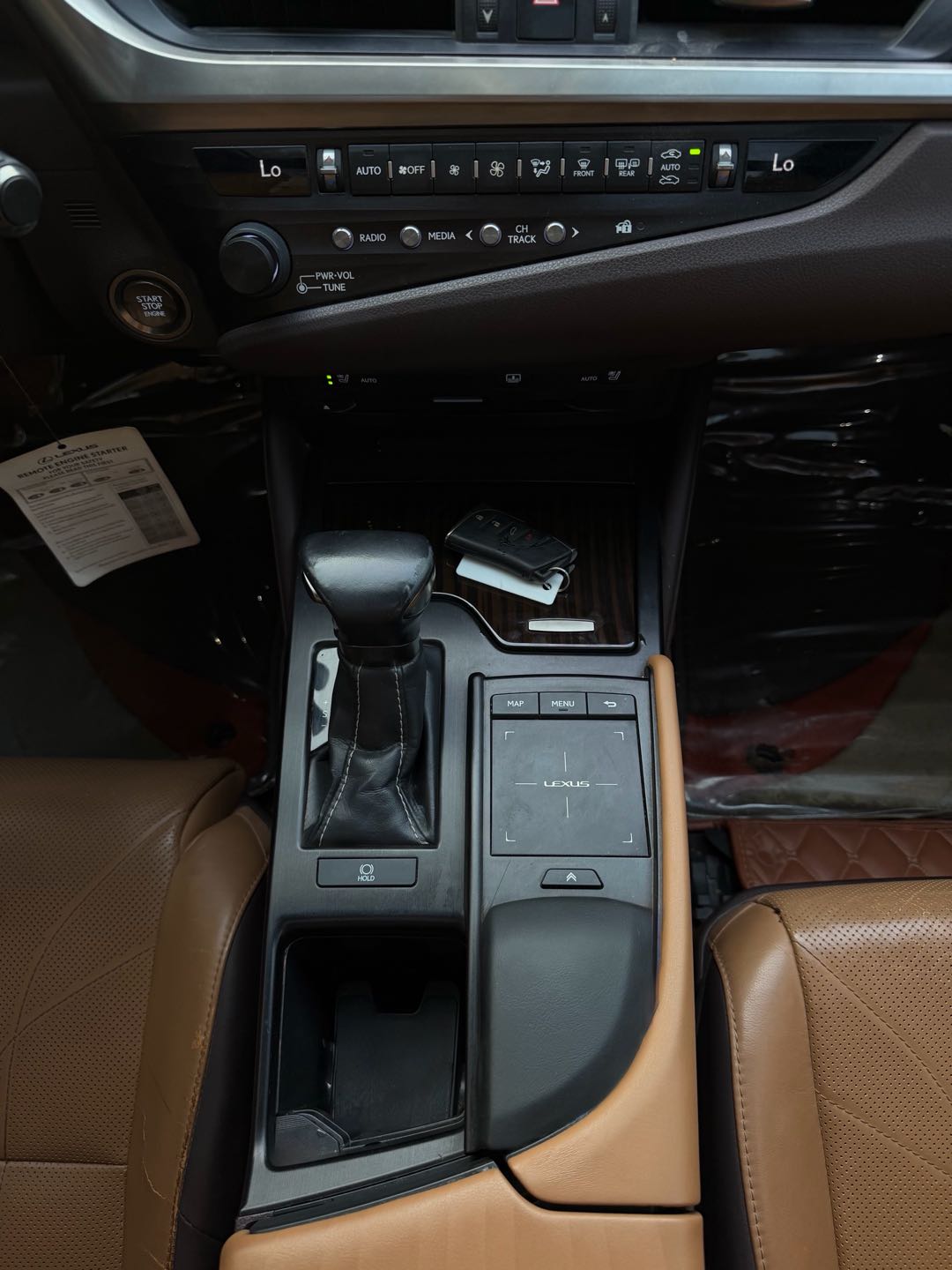Car Image 2019 LEXUS ES 350