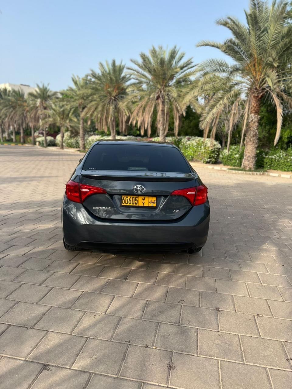 Car Image 2017 TOYOTA COROLLA LE