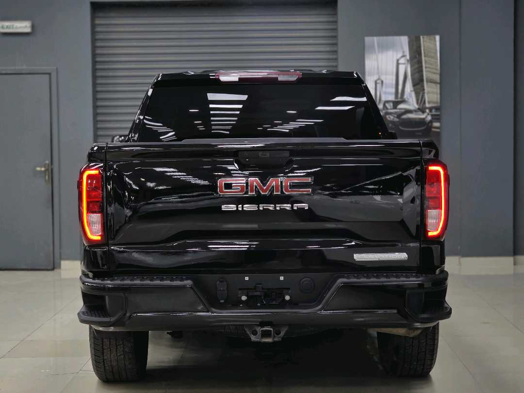 Car Image 2021 GMC SIERRA ELEVATION