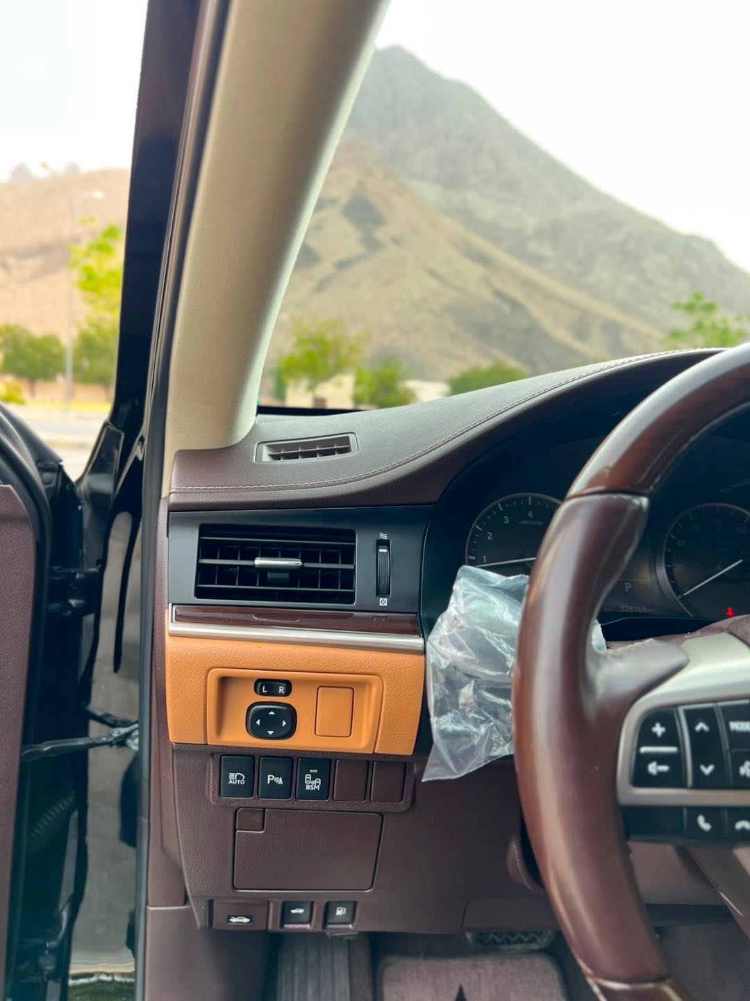 Car Image 2016 LEXUS ES 350