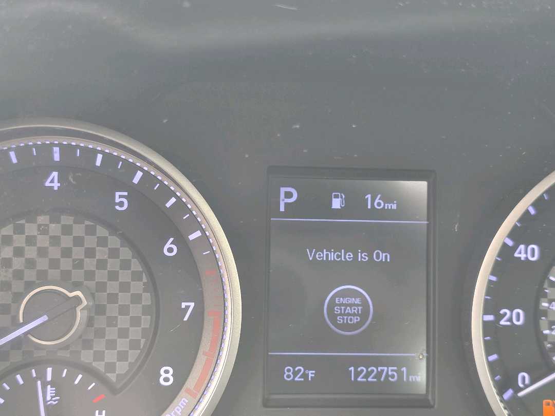 Car Image 2020 HYUNDAI ELANTRA LIMITED