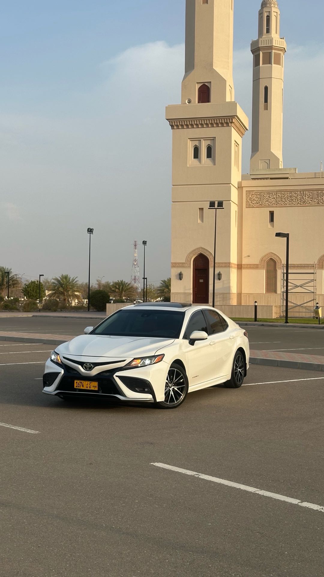 Car Image 2018 TOYOTA CAMRY SE