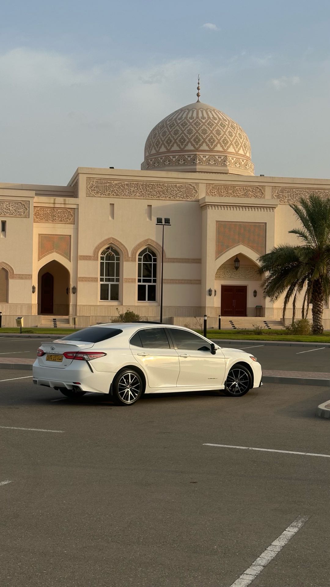 Car Image 2018 TOYOTA CAMRY SE
