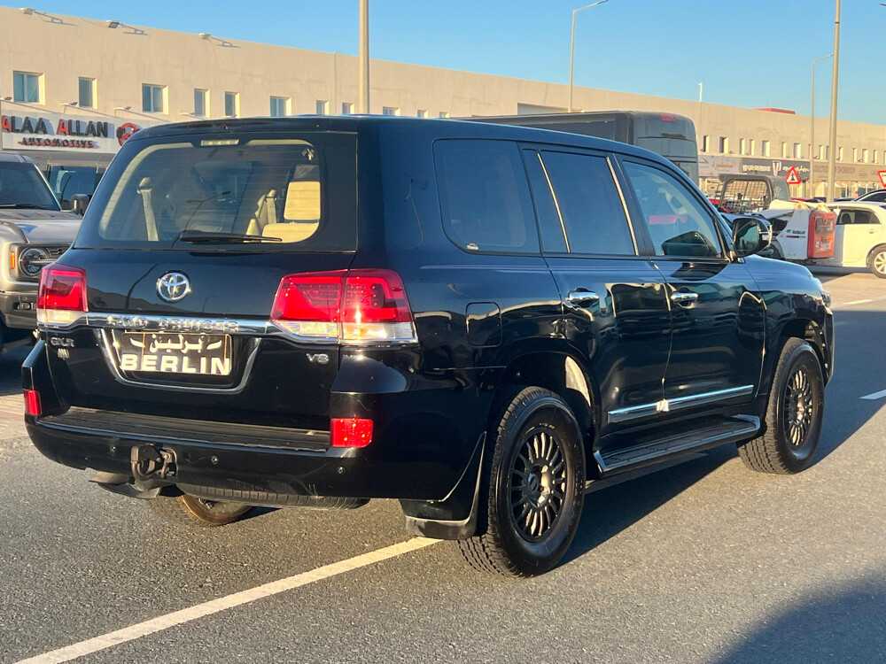 Car Image 2019 TOYOTA LAND CRUISER GX.R