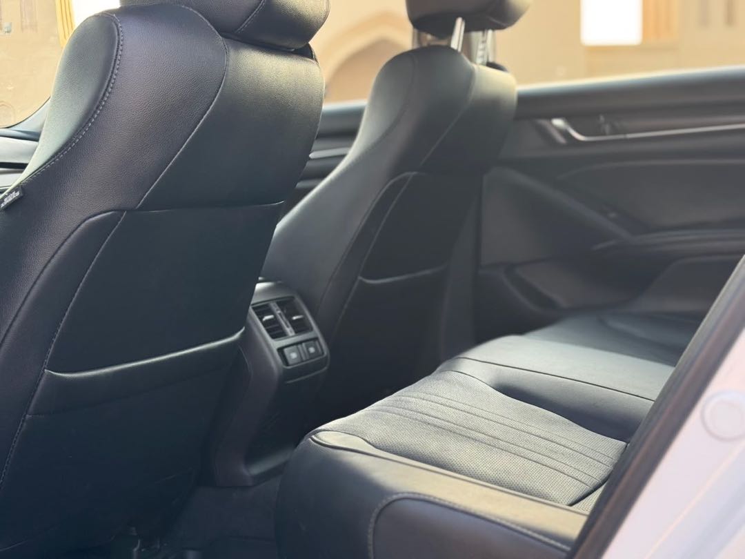 Car Image 2021 HONDA ACCORD EXL