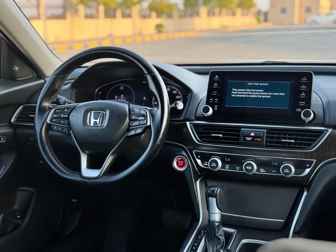 Car Image 2021 HONDA ACCORD EXL