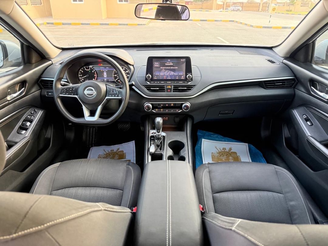 Car Image 2019 NISSAN ALTIMA S
