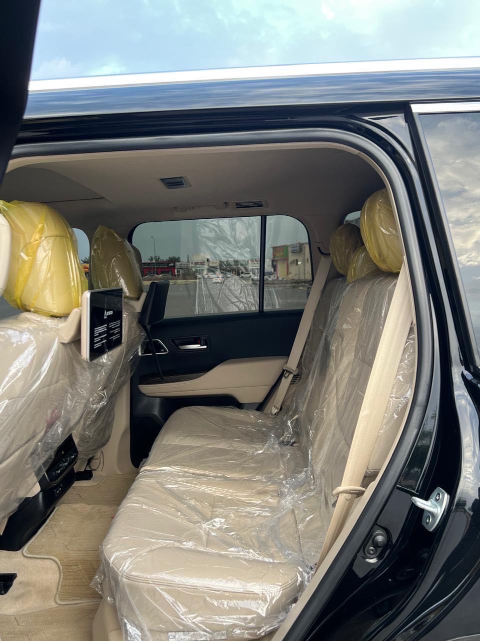 Car Image 2023 TOYOTA LAND CRUISER VX