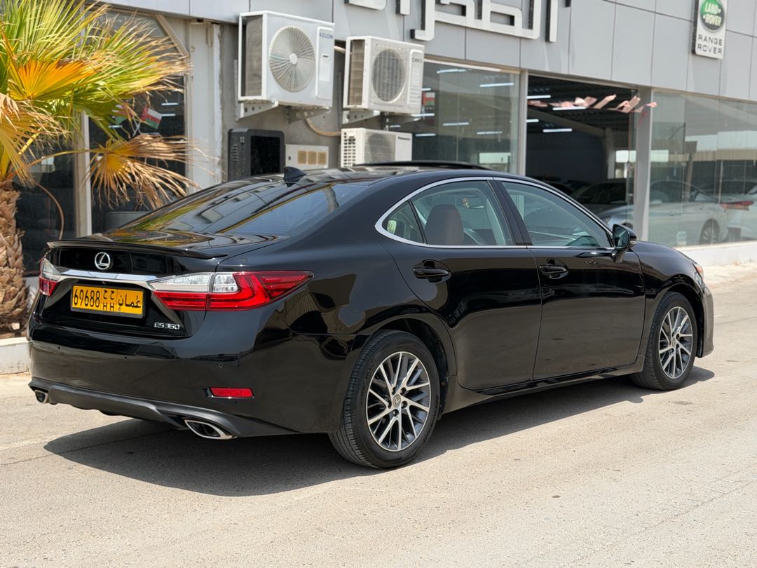 Car Image 2016 LEXUS ES 350