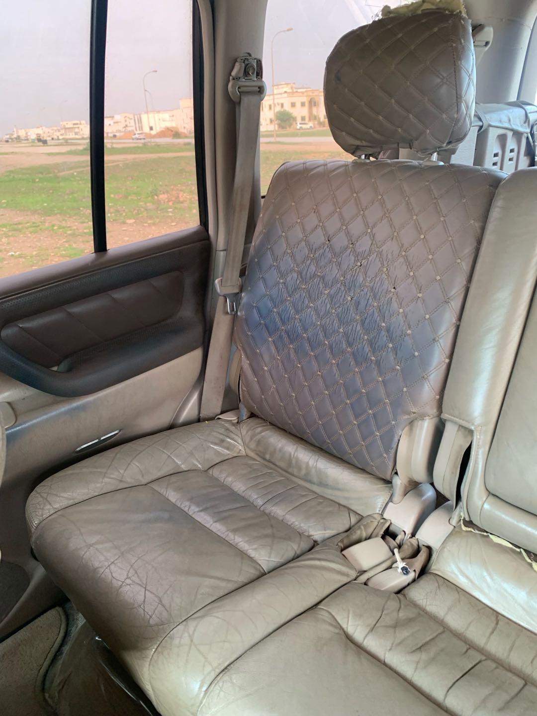 Car Image 1998 TOYOTA LAND CRUISER 