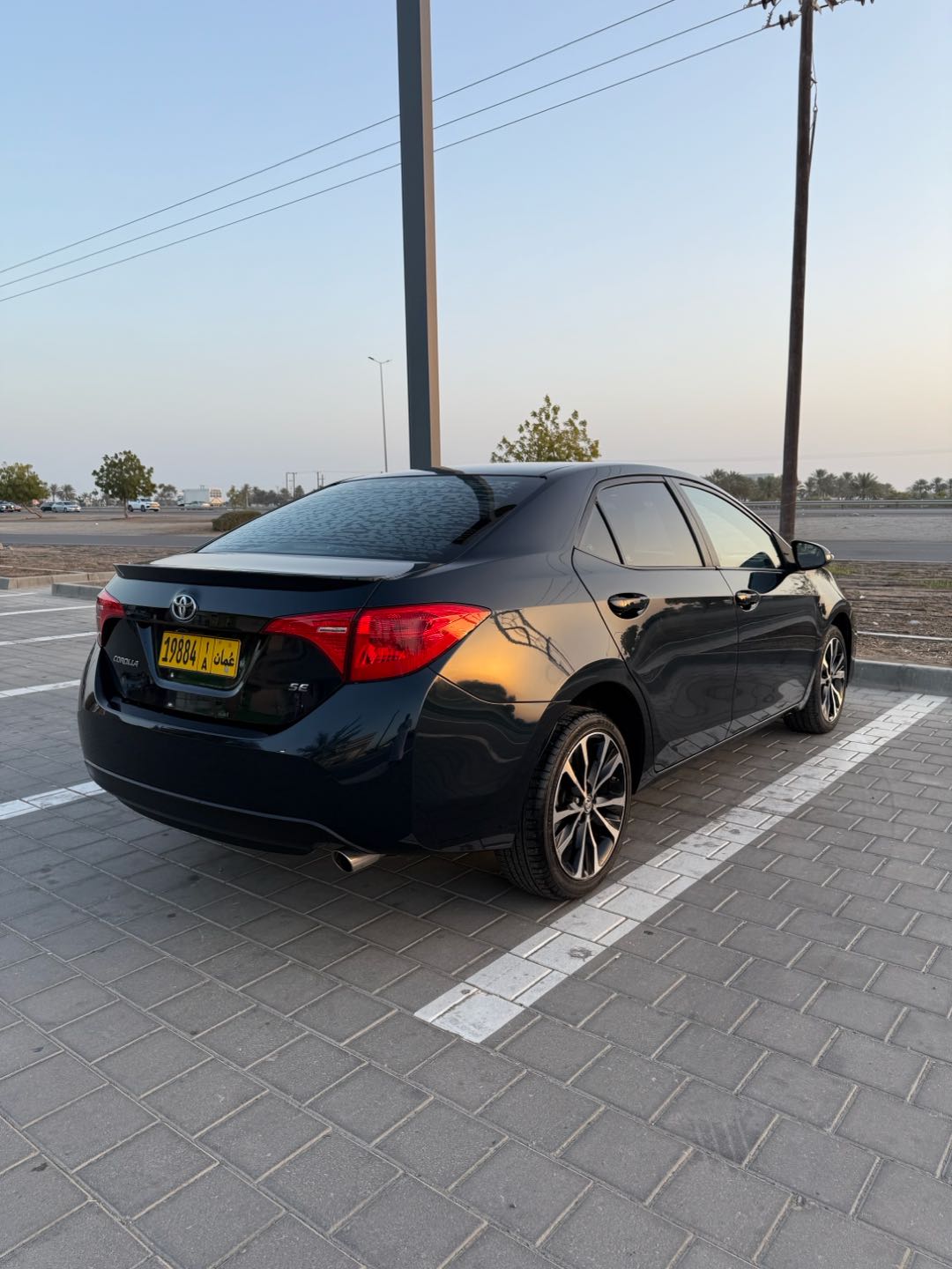 Car Image 2018 TOYOTA COROLLA SE