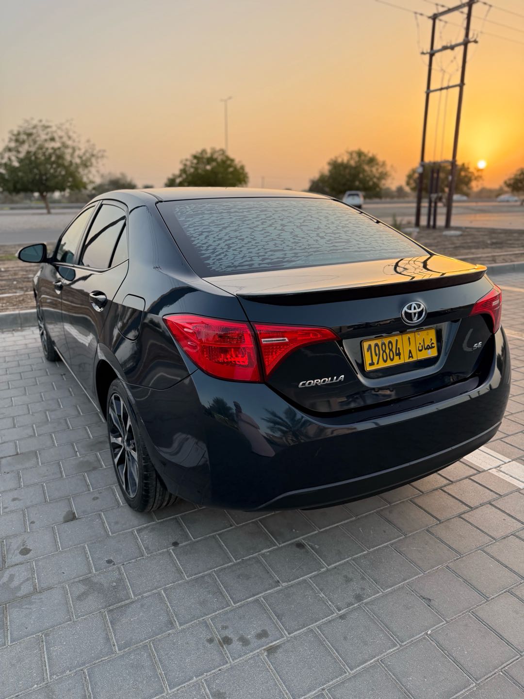 Car Image 2018 TOYOTA COROLLA SE