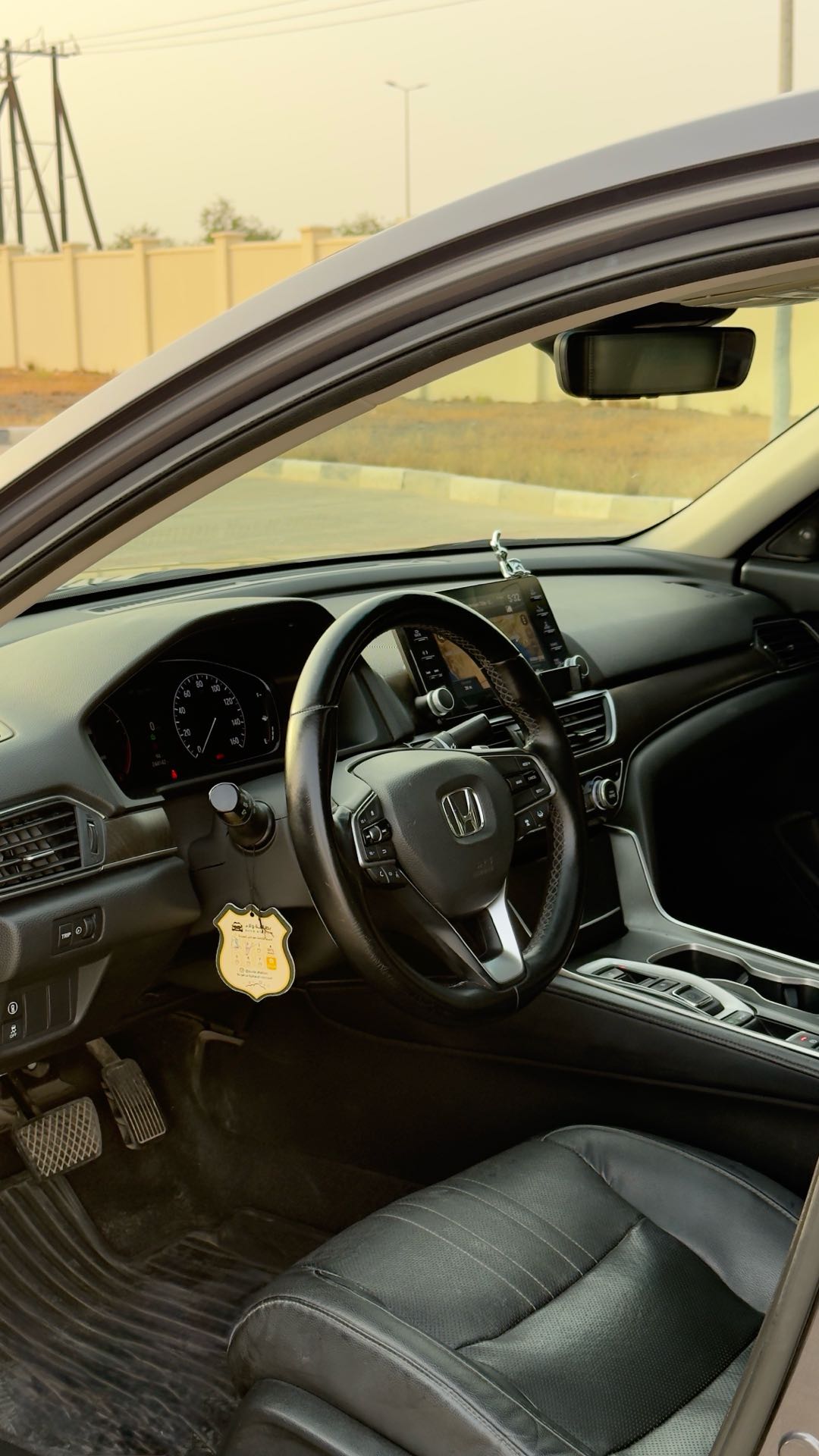 Car Image 2018 HONDA ACCORD TOURING