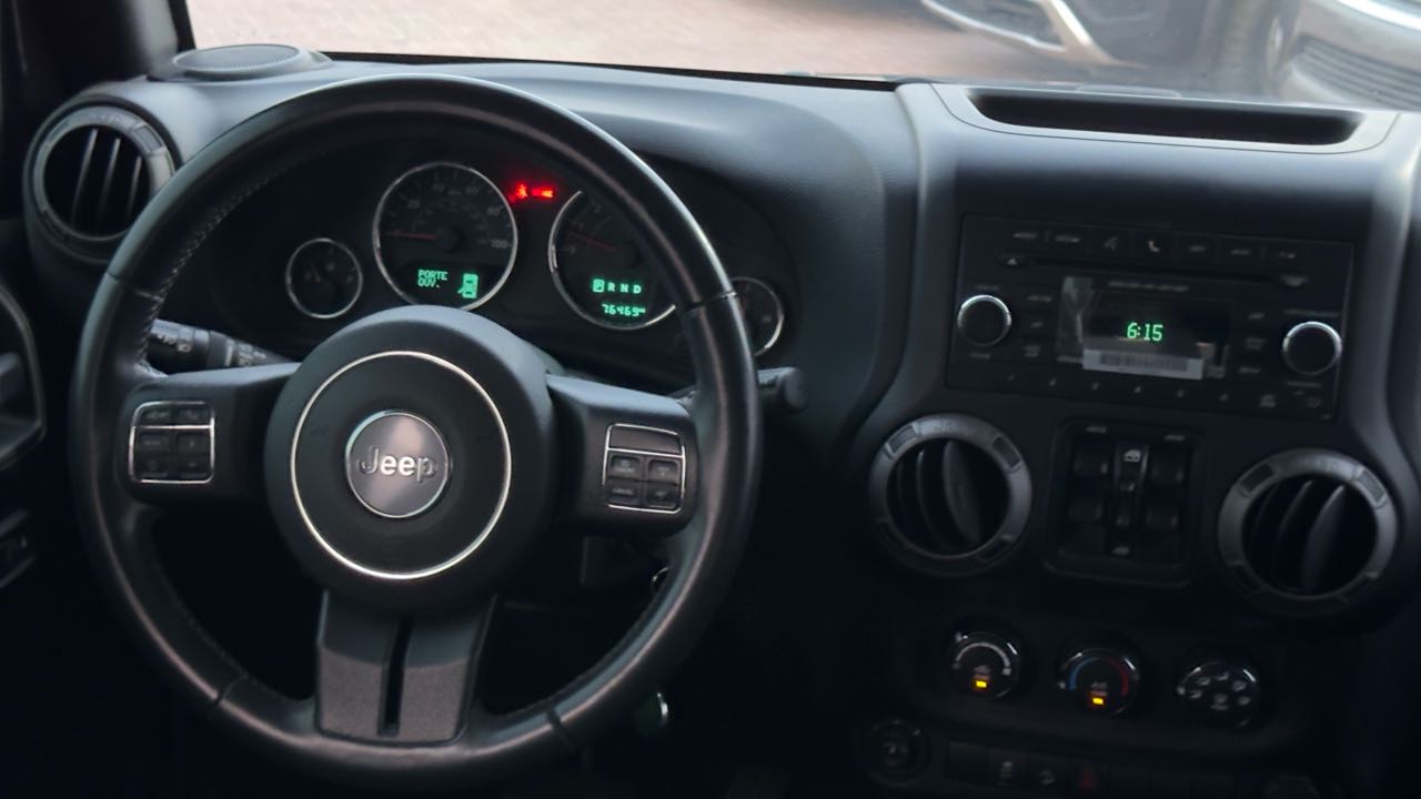 Car Image 2016 JEEP WRANGLER Sport