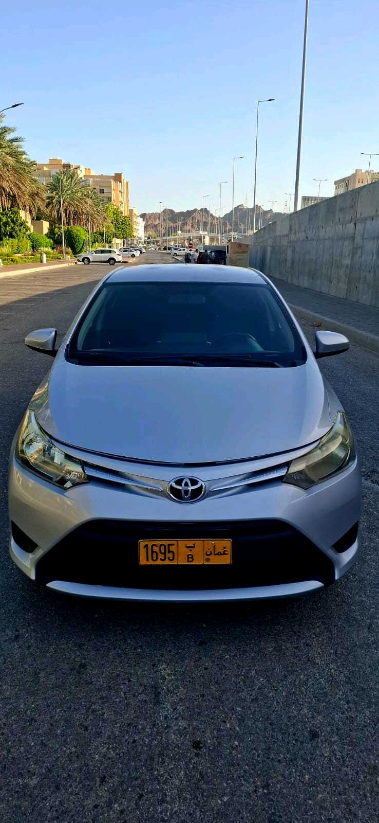Car Image 2015 TOYOTA YARIS 1.3