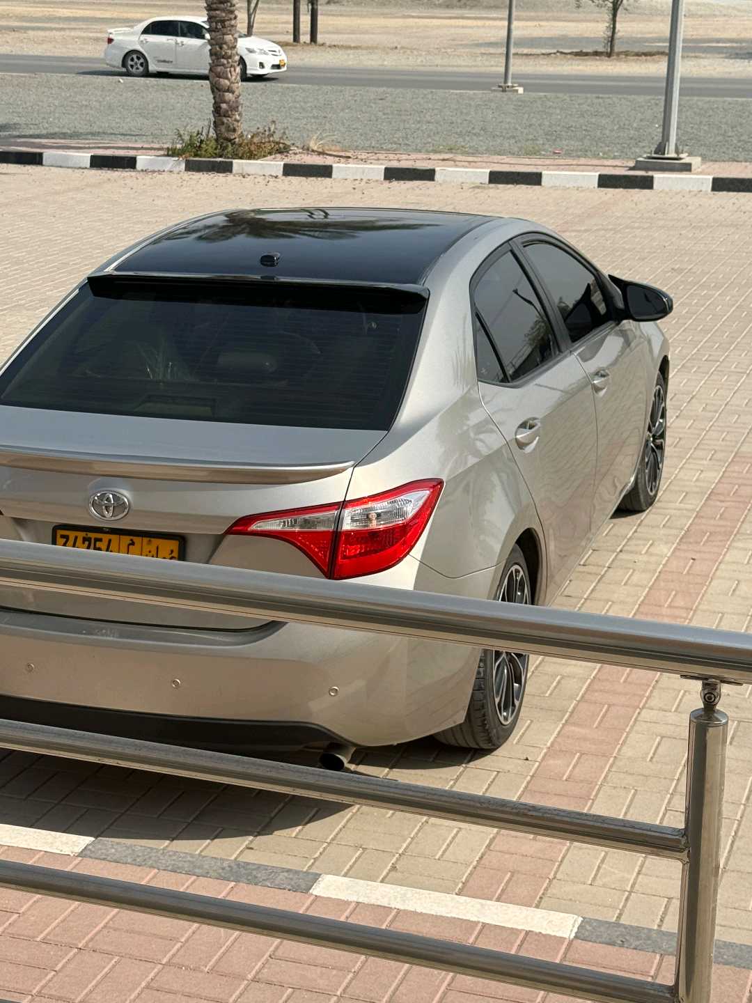Car Image 2015 TOYOTA COROLLA SE