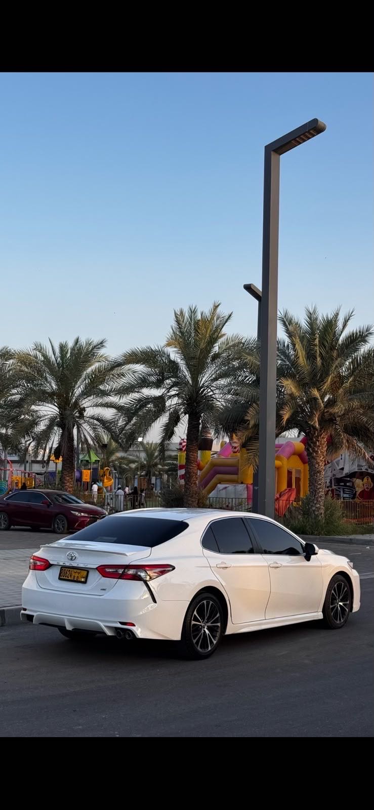 Car Image 2018 TOYOTA CAMRY SE