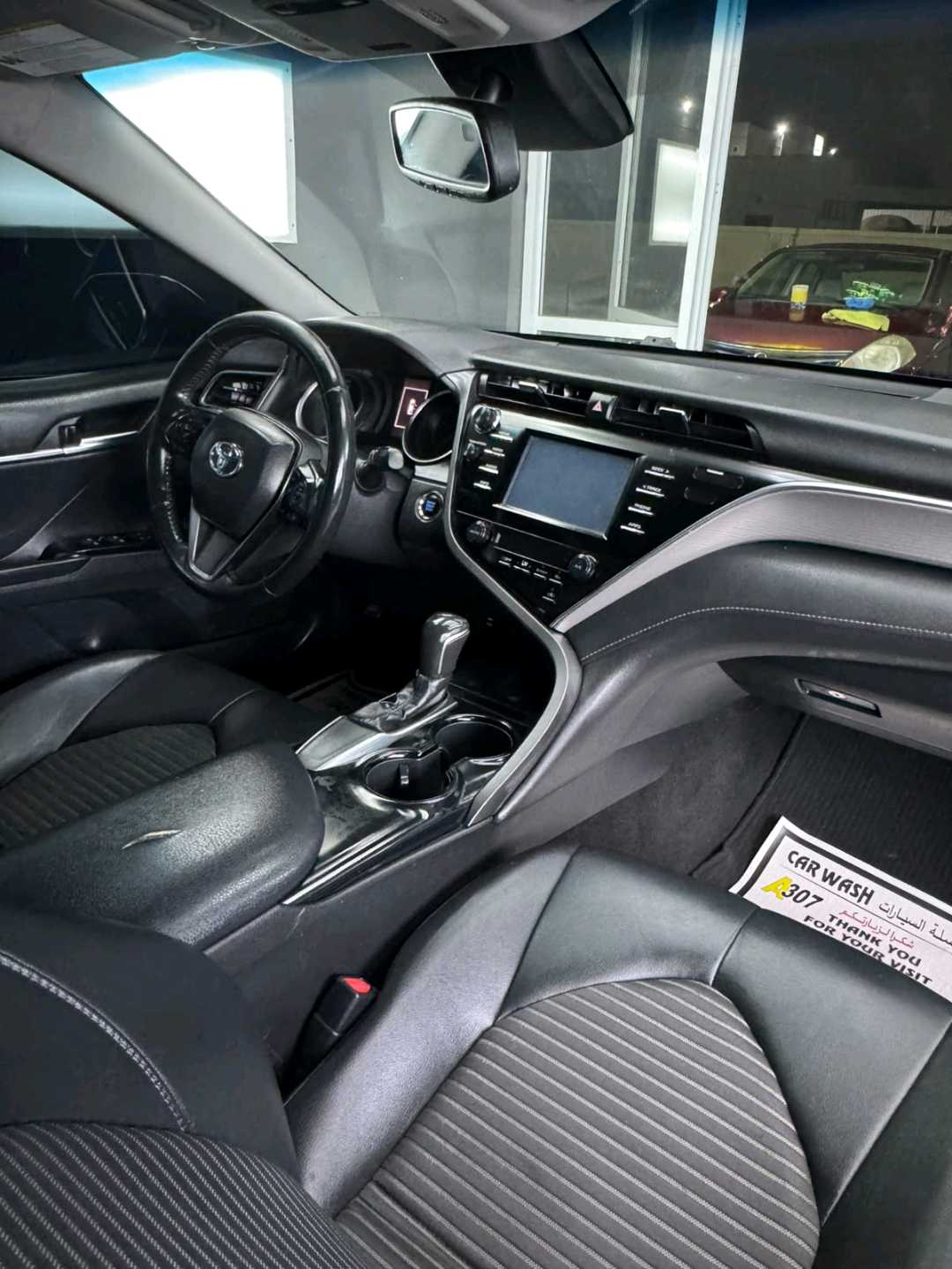 Car Image 2018 TOYOTA CAMRY SE
