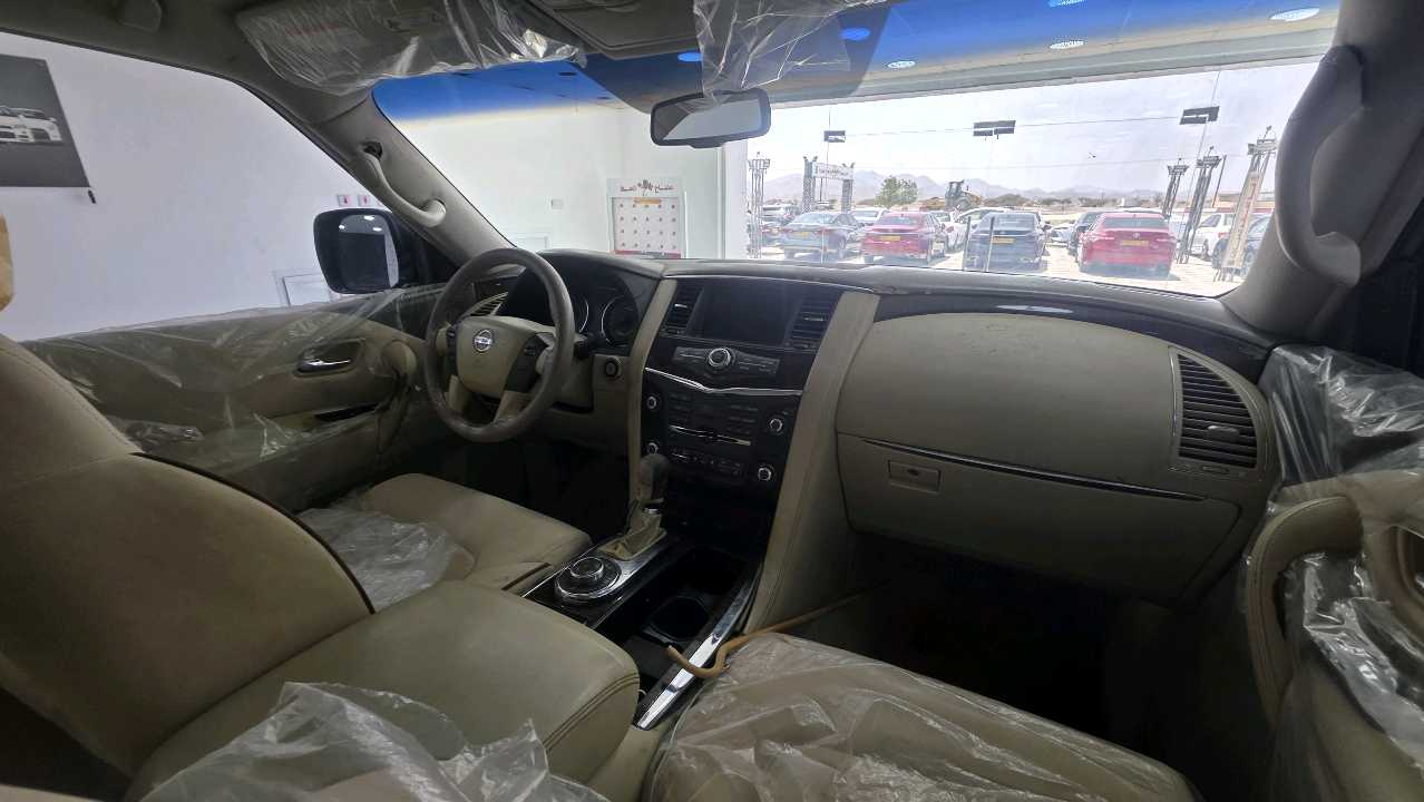Car Image 2012 NISSAN PATROL SE