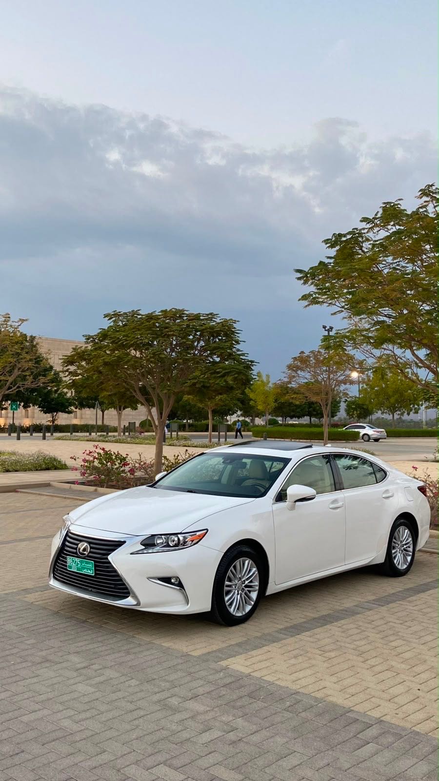 Car Image 2017 LEXUS ES 350