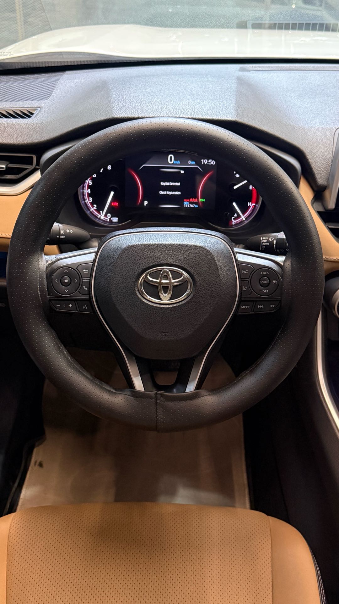 Car Image 2019 TOYOTA RAV4 LIMITED