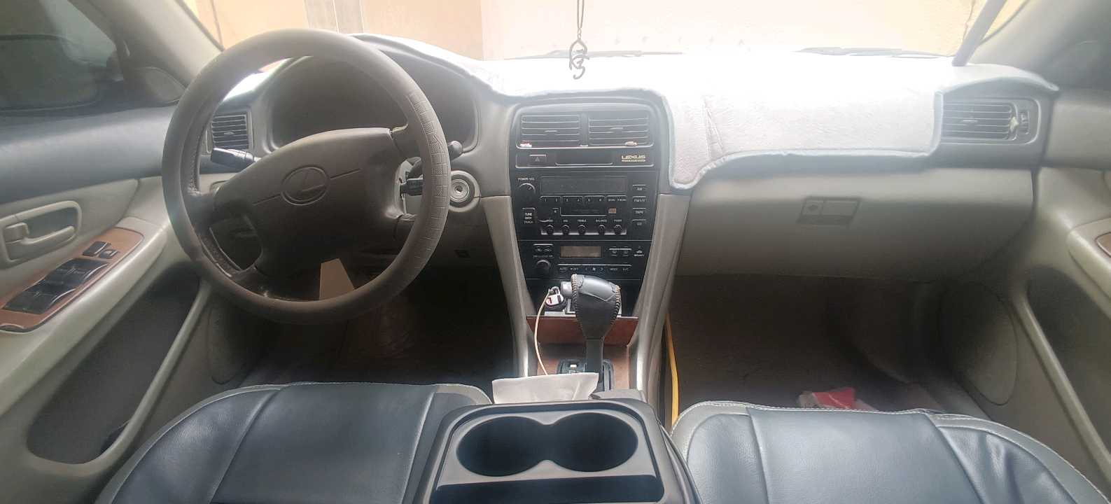 Car Image 1999 LEXUS IS 