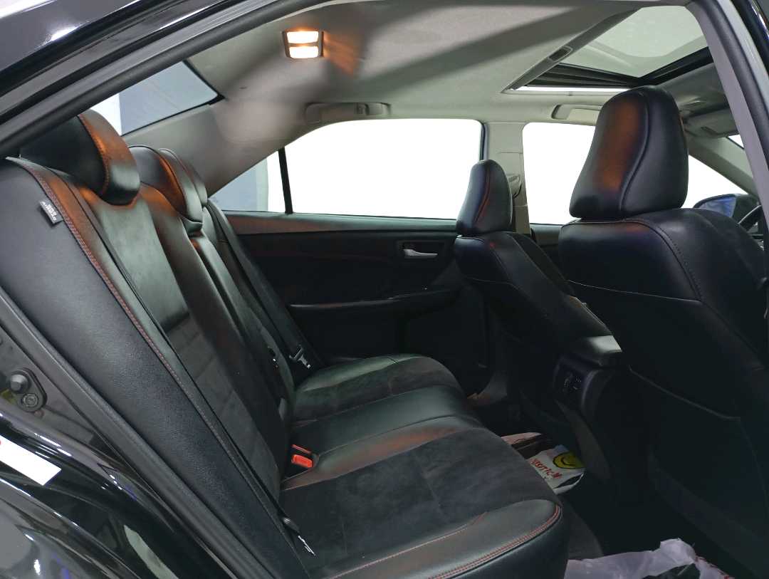 Car Image 2017 TOYOTA CAMRY XSE