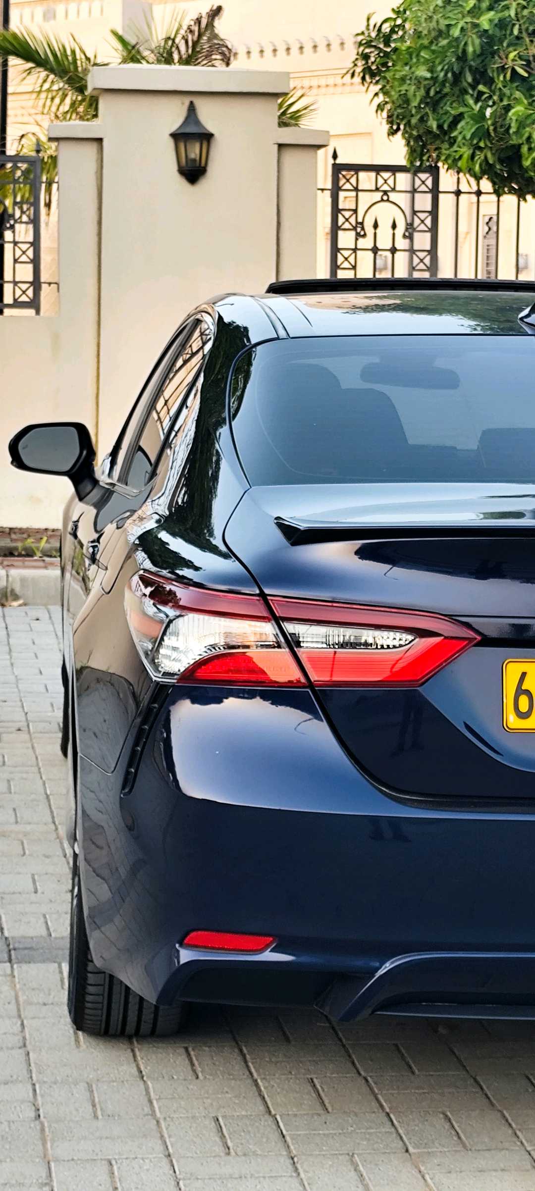 Car Image 2021 TOYOTA CAMRY SE