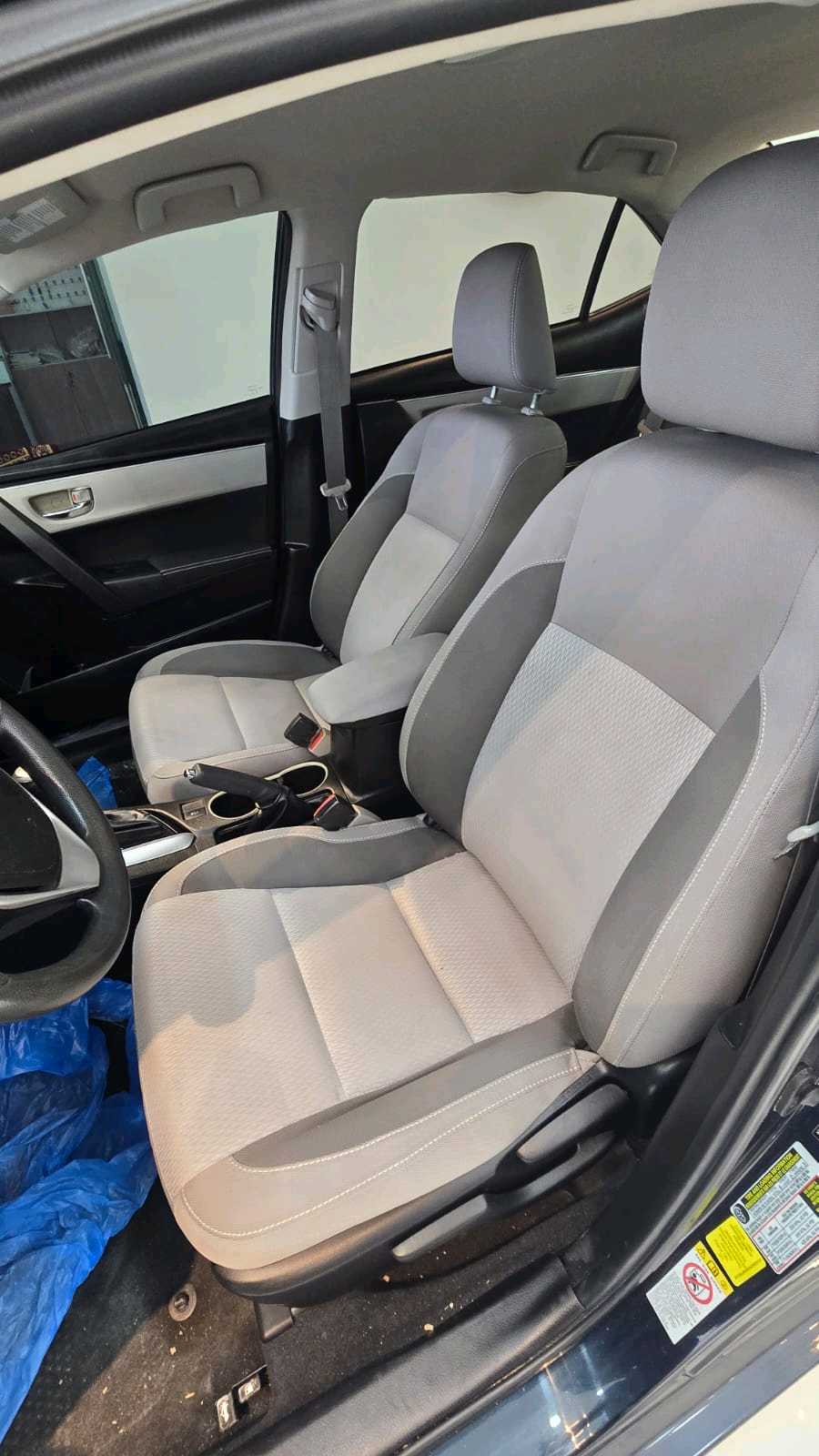 Car Image 2019 TOYOTA COROLLA LE