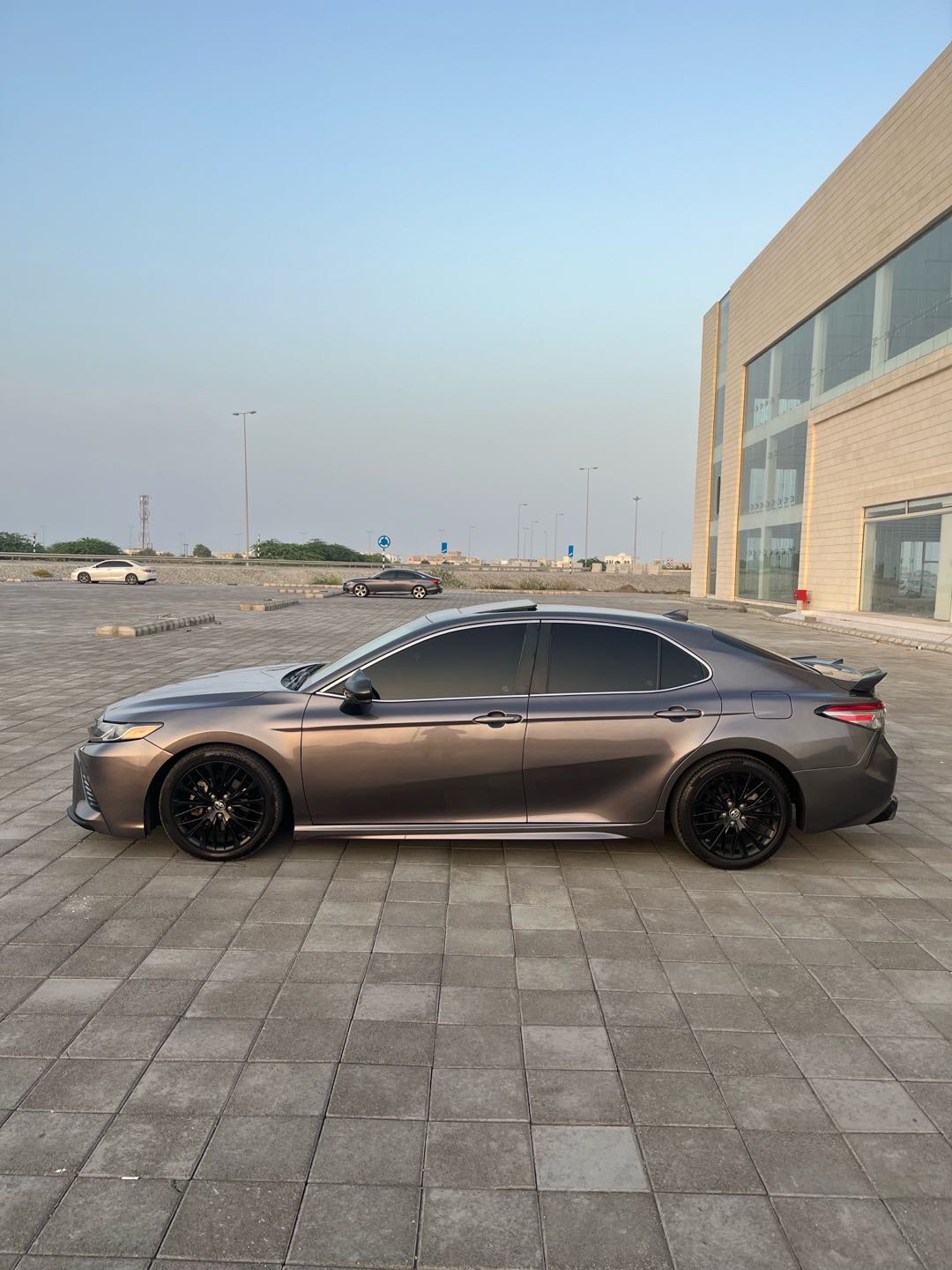 Car Image 2019 TOYOTA CAMRY SE