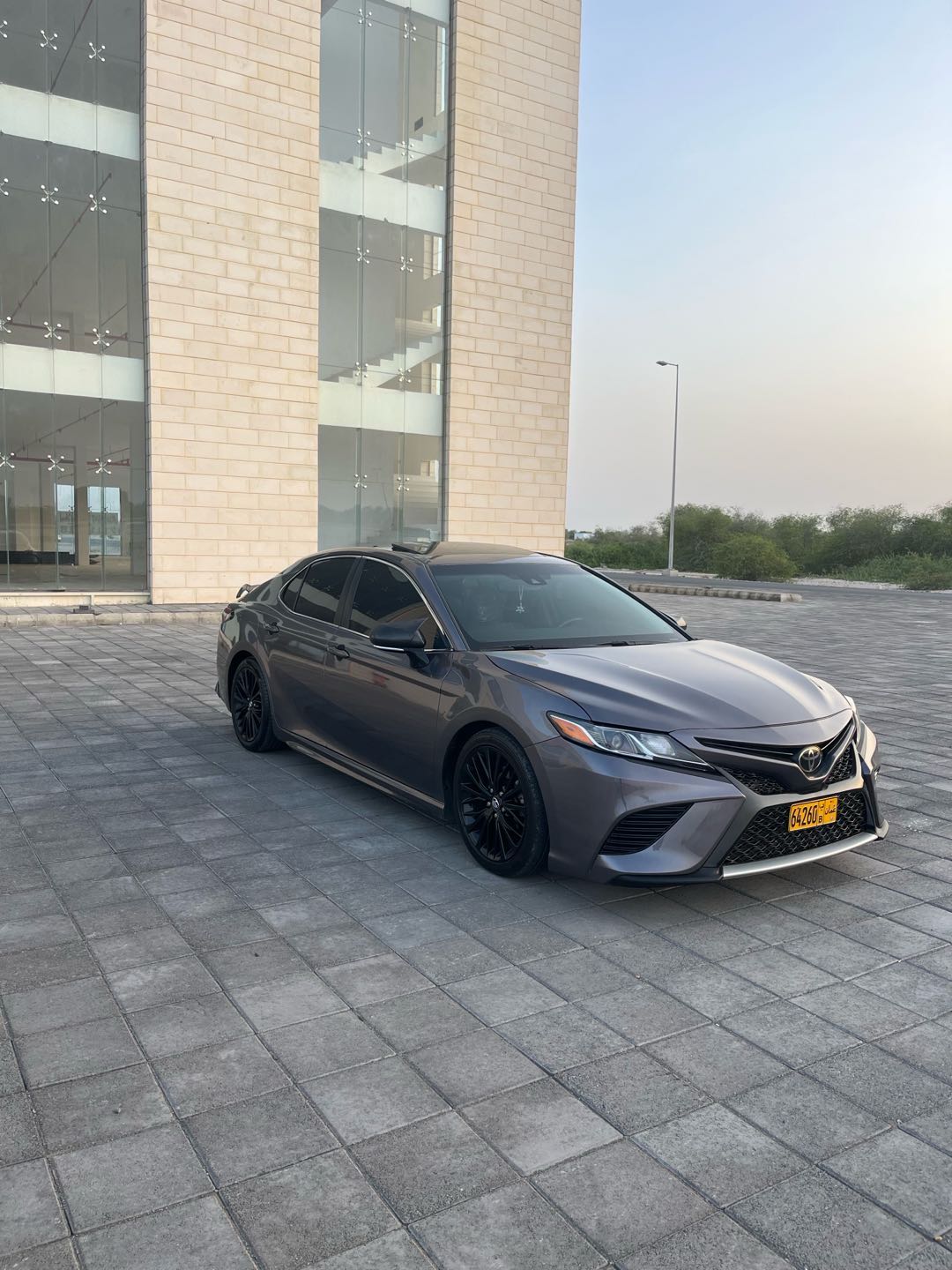 Car Image 2019 TOYOTA CAMRY SE