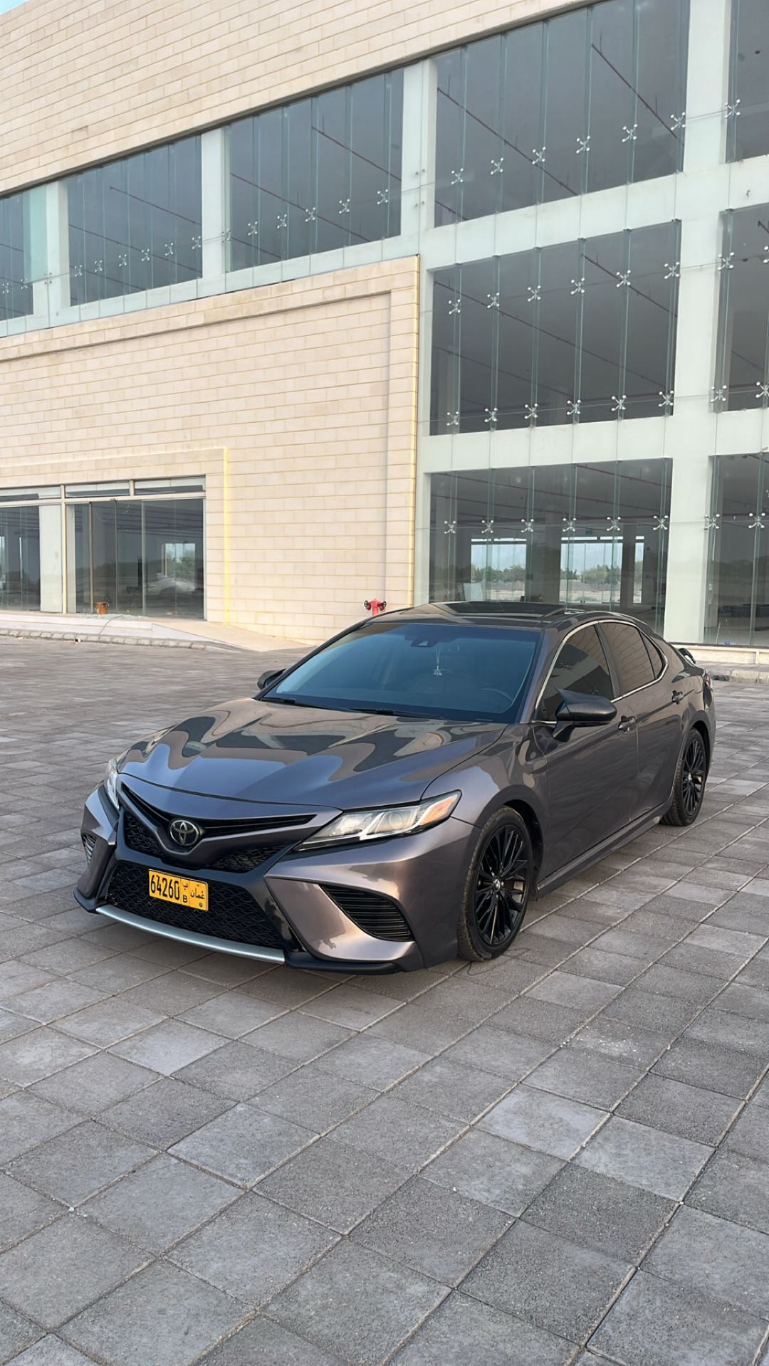 Car Image 2019 TOYOTA CAMRY SE