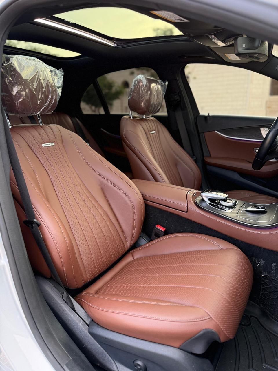 Car Image 2019 MERCEDES E Class 300