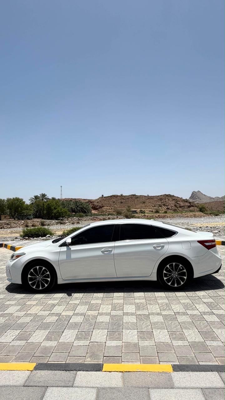 Car Image 2018 TOYOTA AVALON XLE