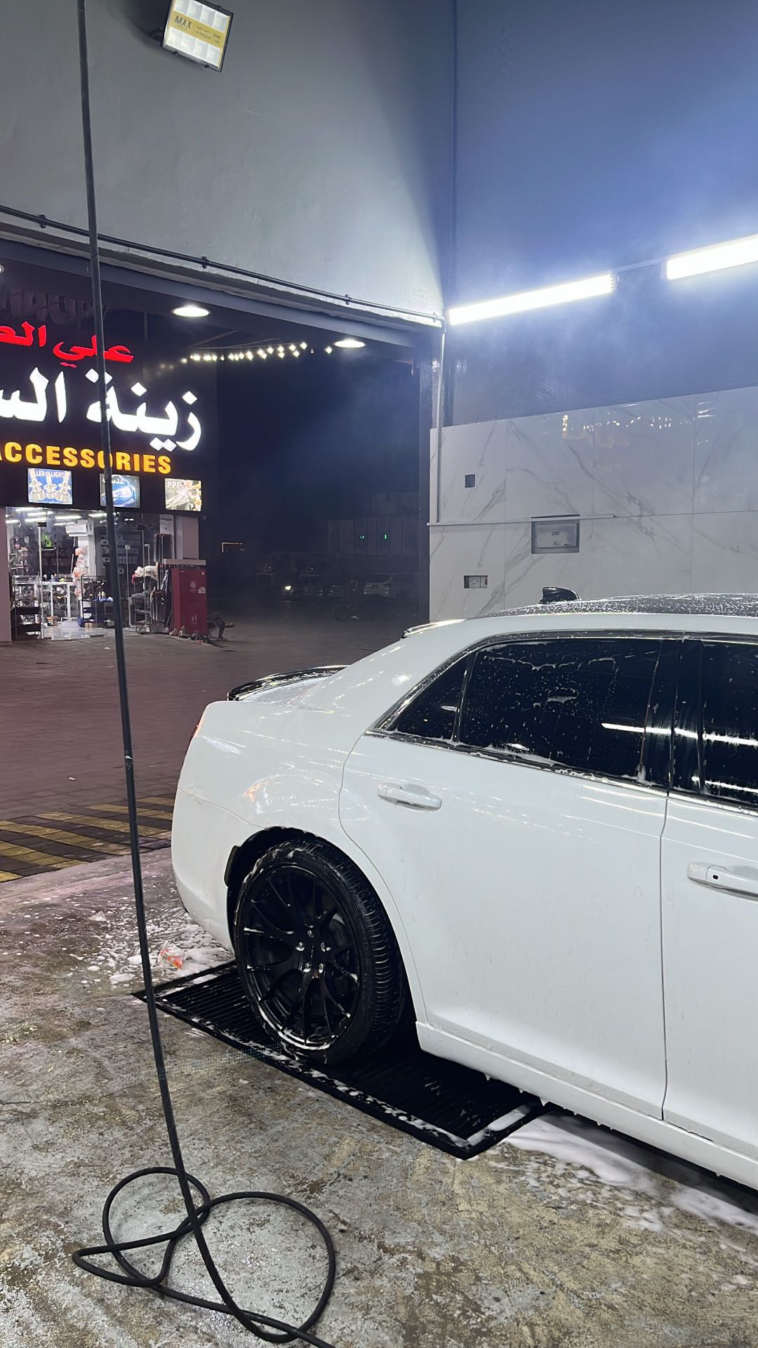 Car Image 2018 CHRYSLER 300 
