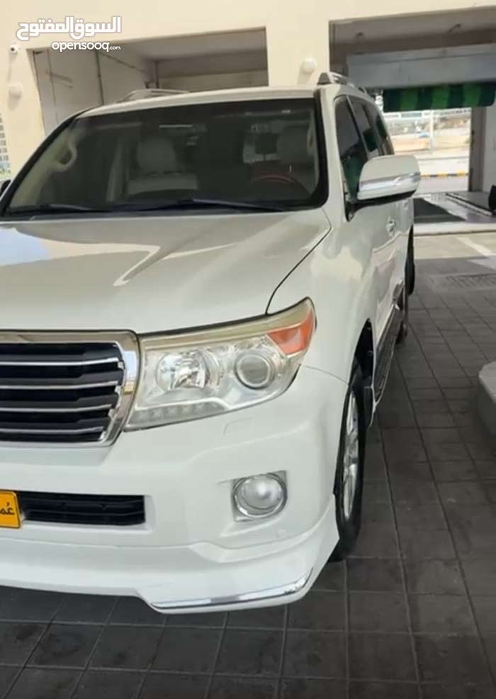 Car Image 2013 TOYOTA LAND CRUISER GX.R
