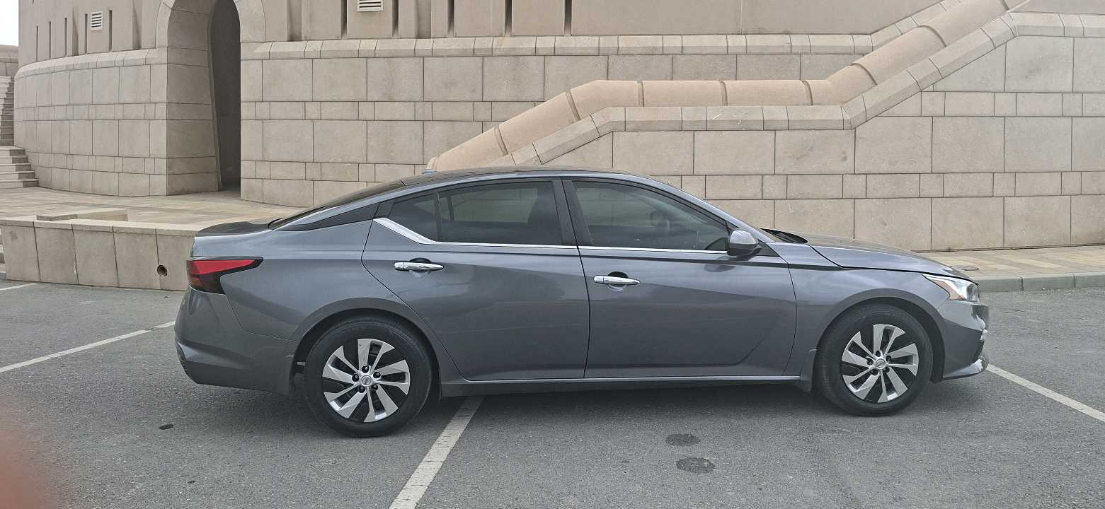 Car Image 2019 NISSAN ALTIMA S