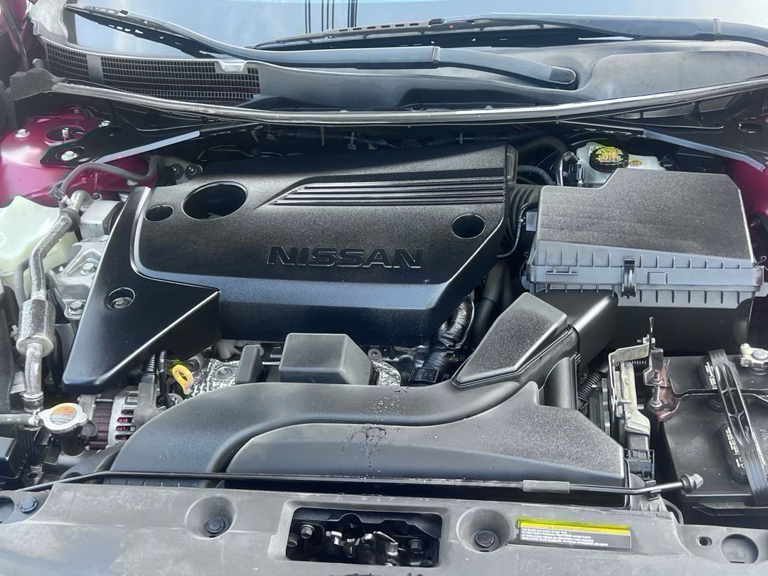 Car Image 2018 NISSAN ALTIMA SR