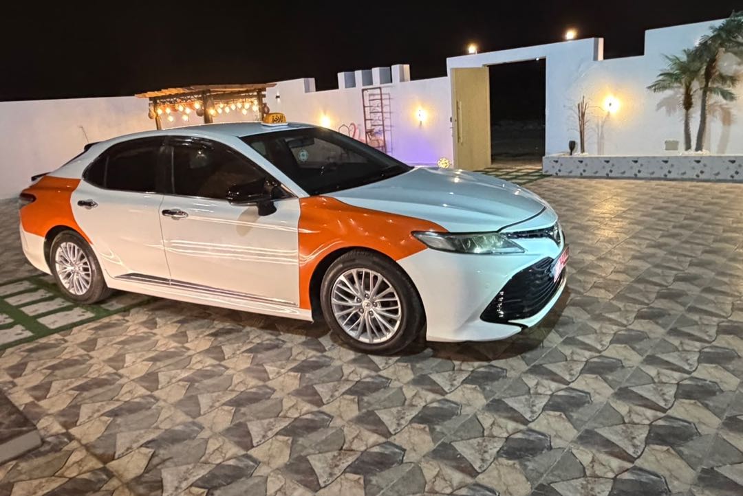 Car Image 2020 TOYOTA CAMRY LE