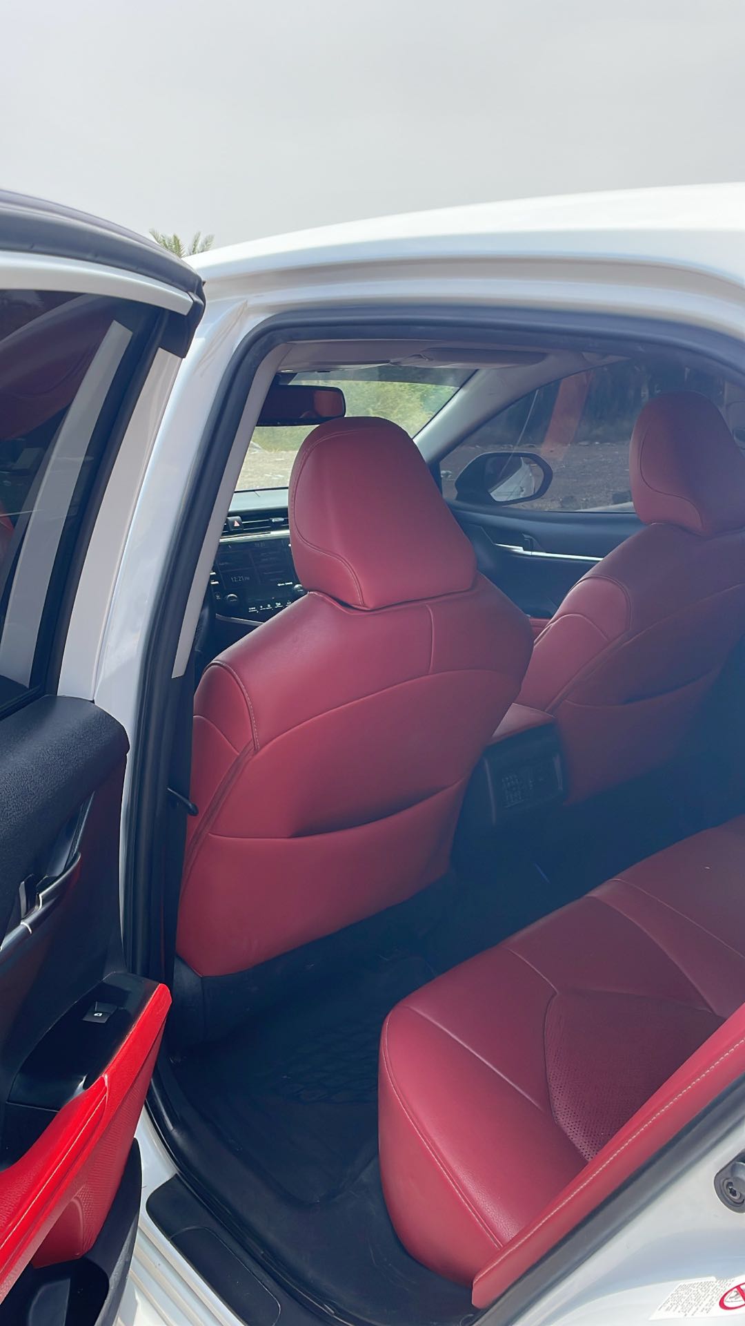 Car Image 2019 TOYOTA CAMRY XSE