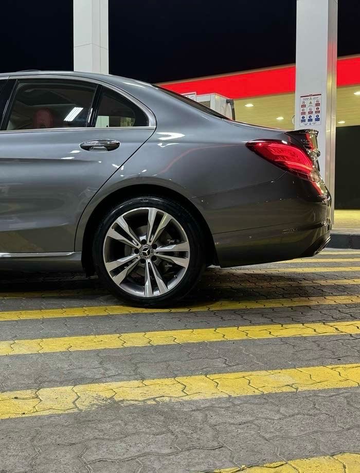 Car Image 2019 MERCEDES C Class 300