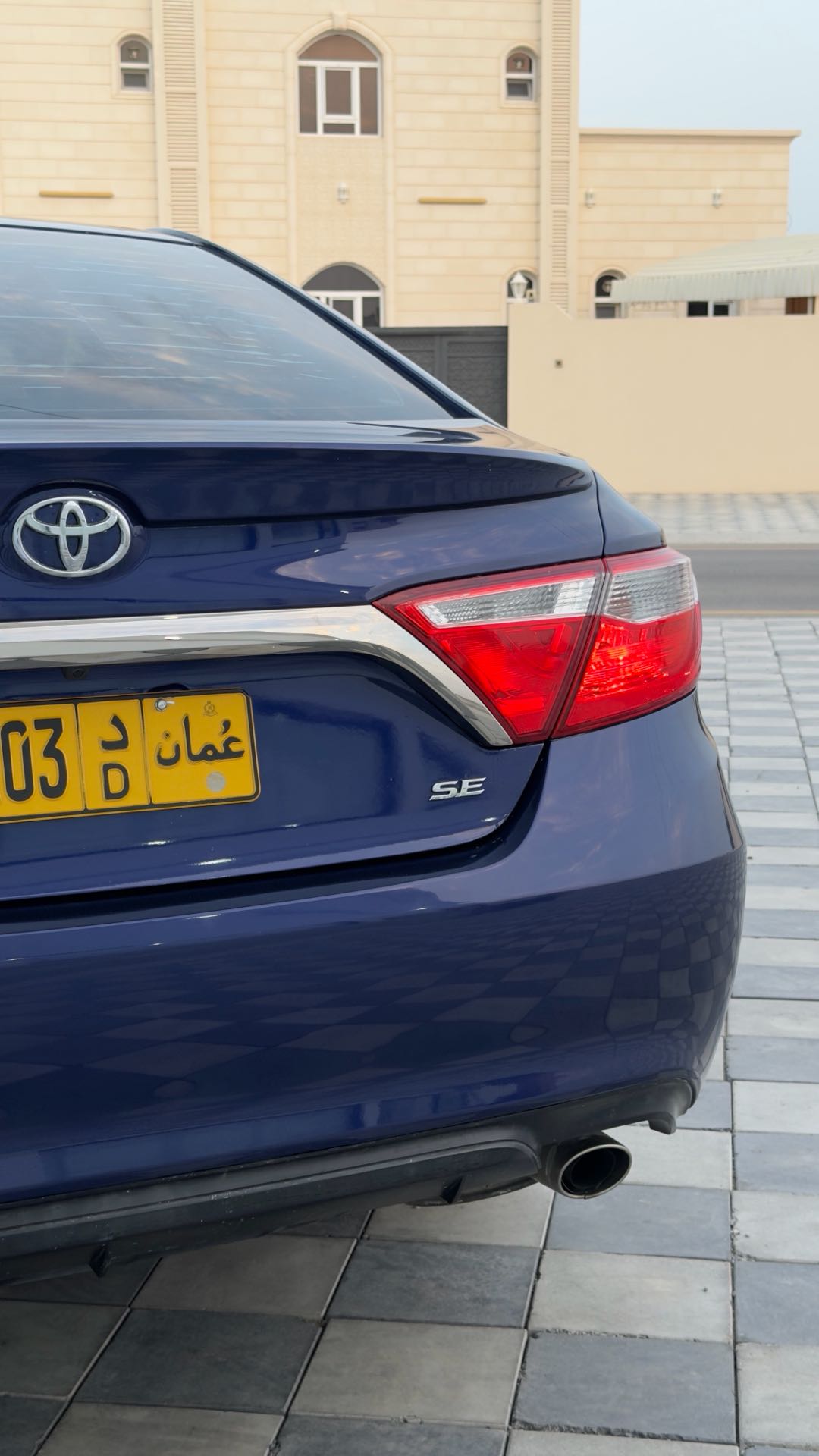 Car Image 2016 TOYOTA CAMRY SE