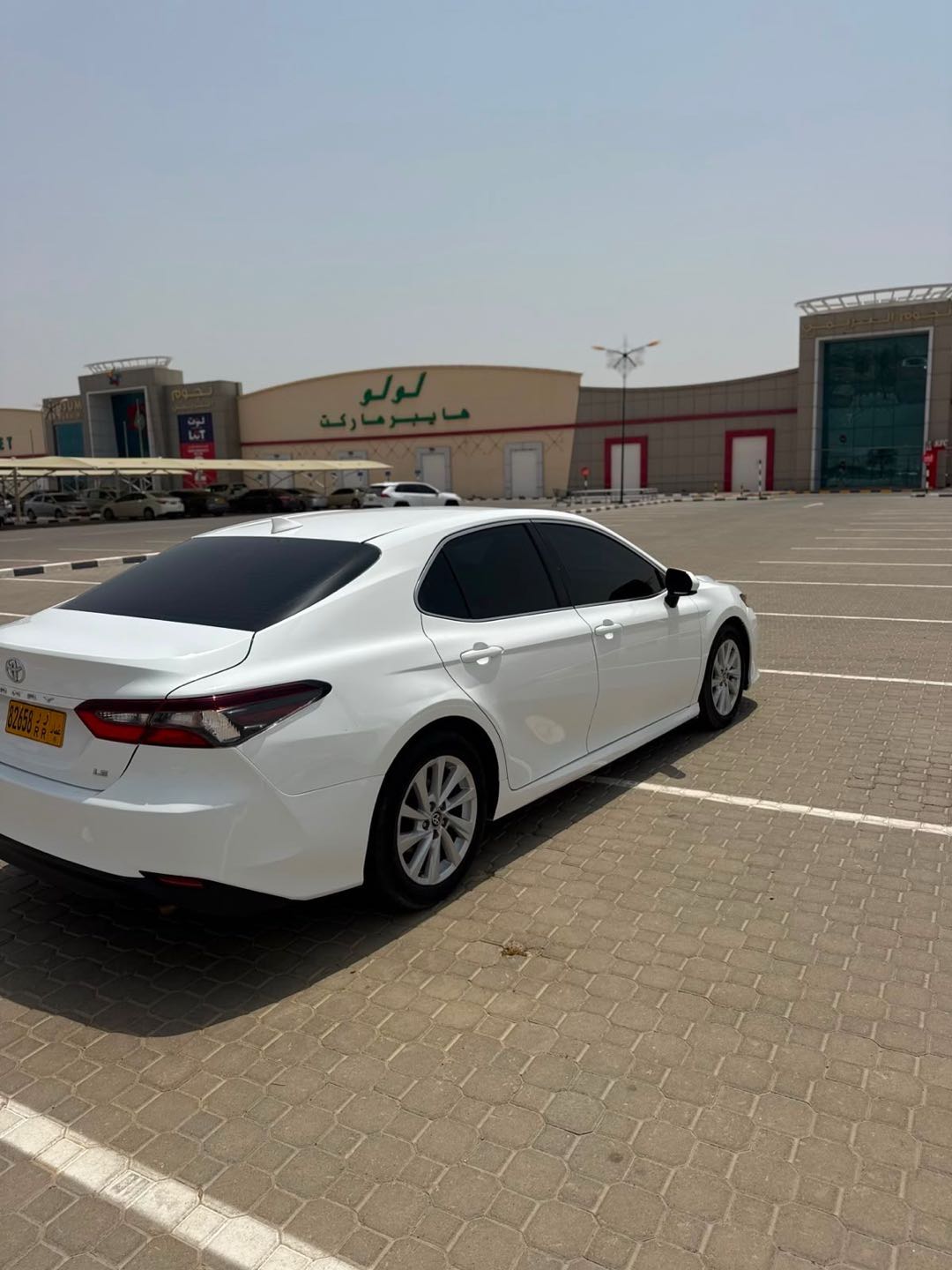 Car Image 2021 TOYOTA CAMRY LE